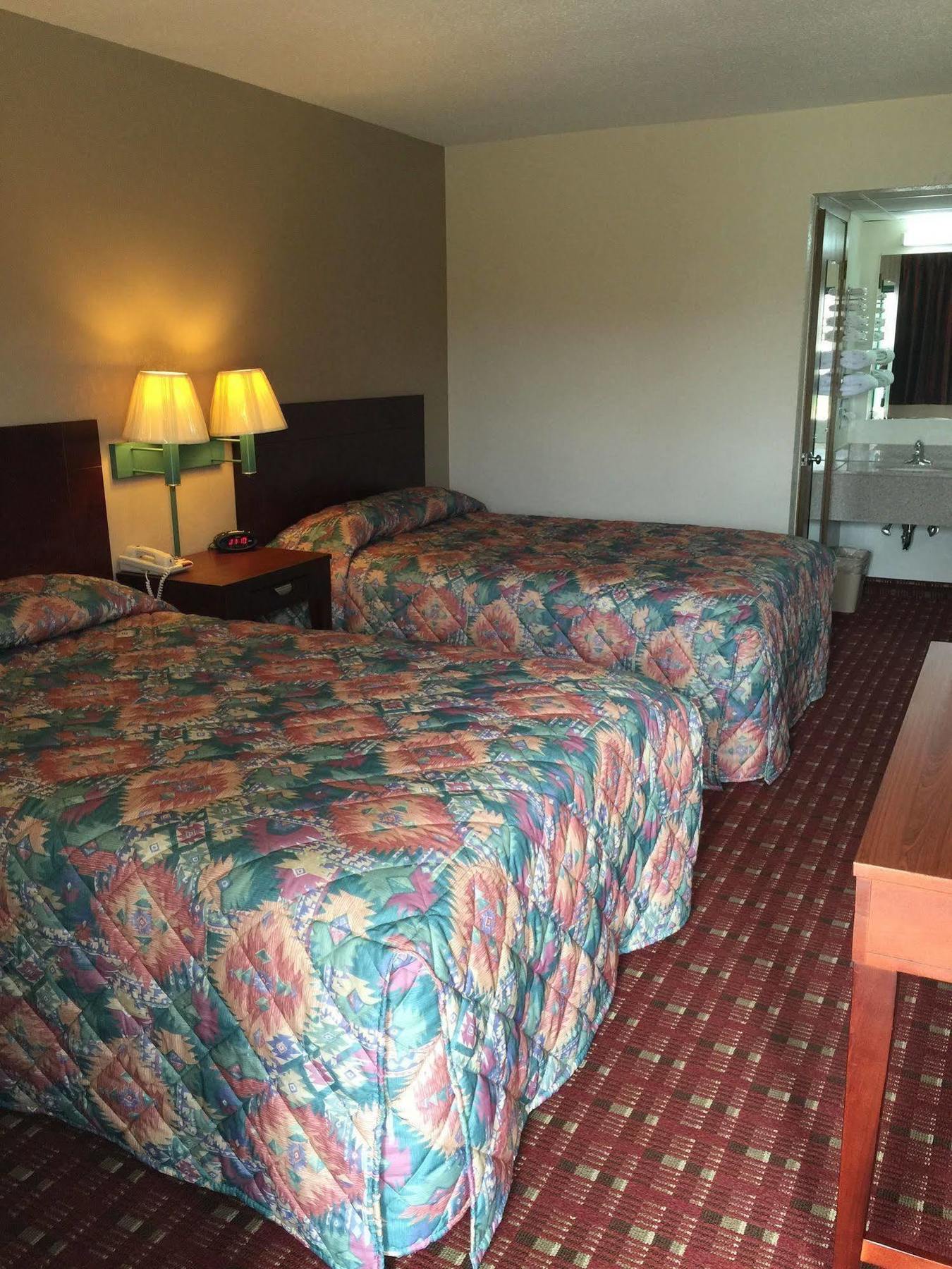 Executive Inn And Suites Dyersburg Екстериор снимка