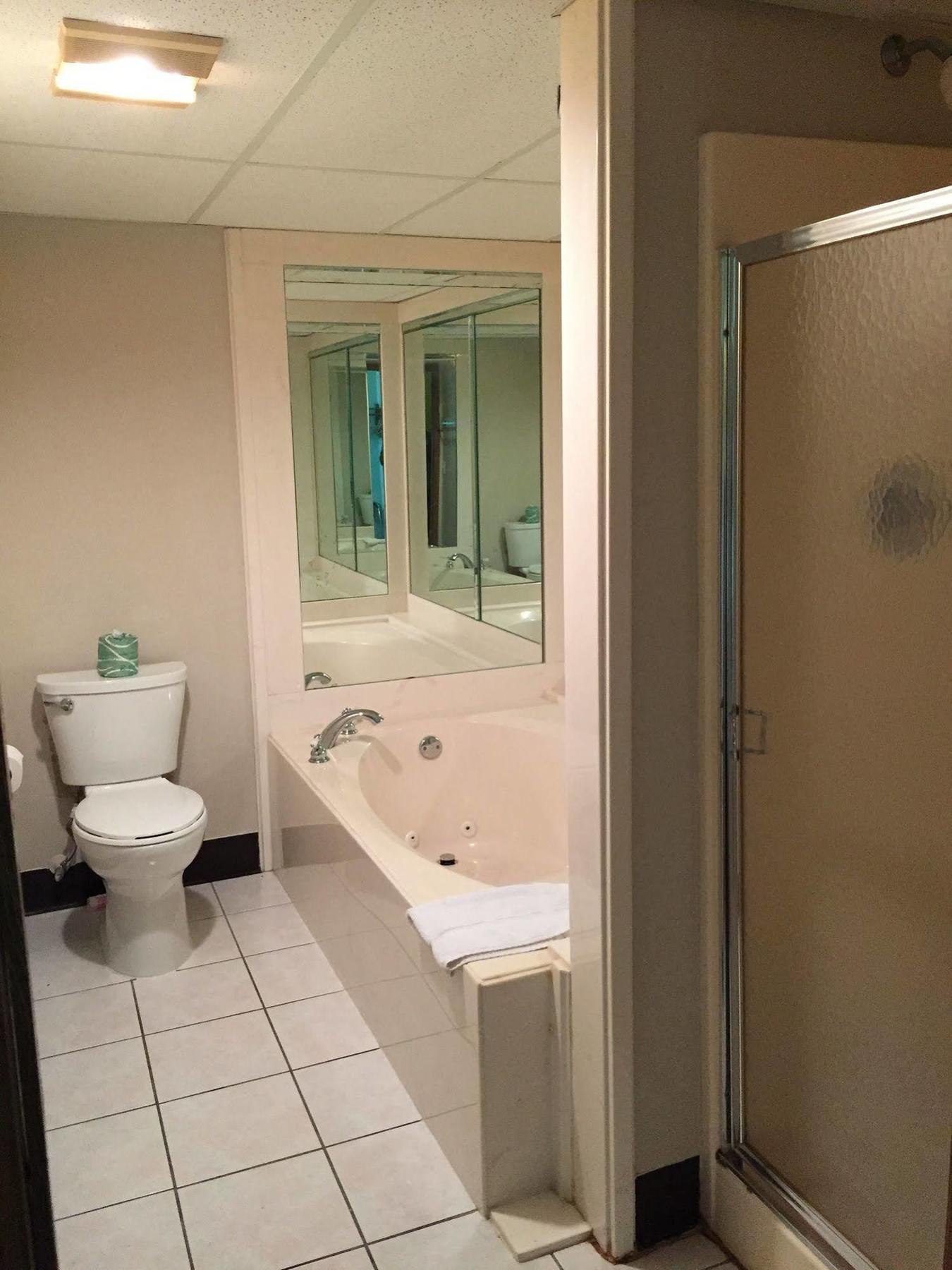 Executive Inn And Suites Dyersburg Екстериор снимка